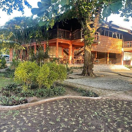 Supersuck Hotel Maluk Exterior foto